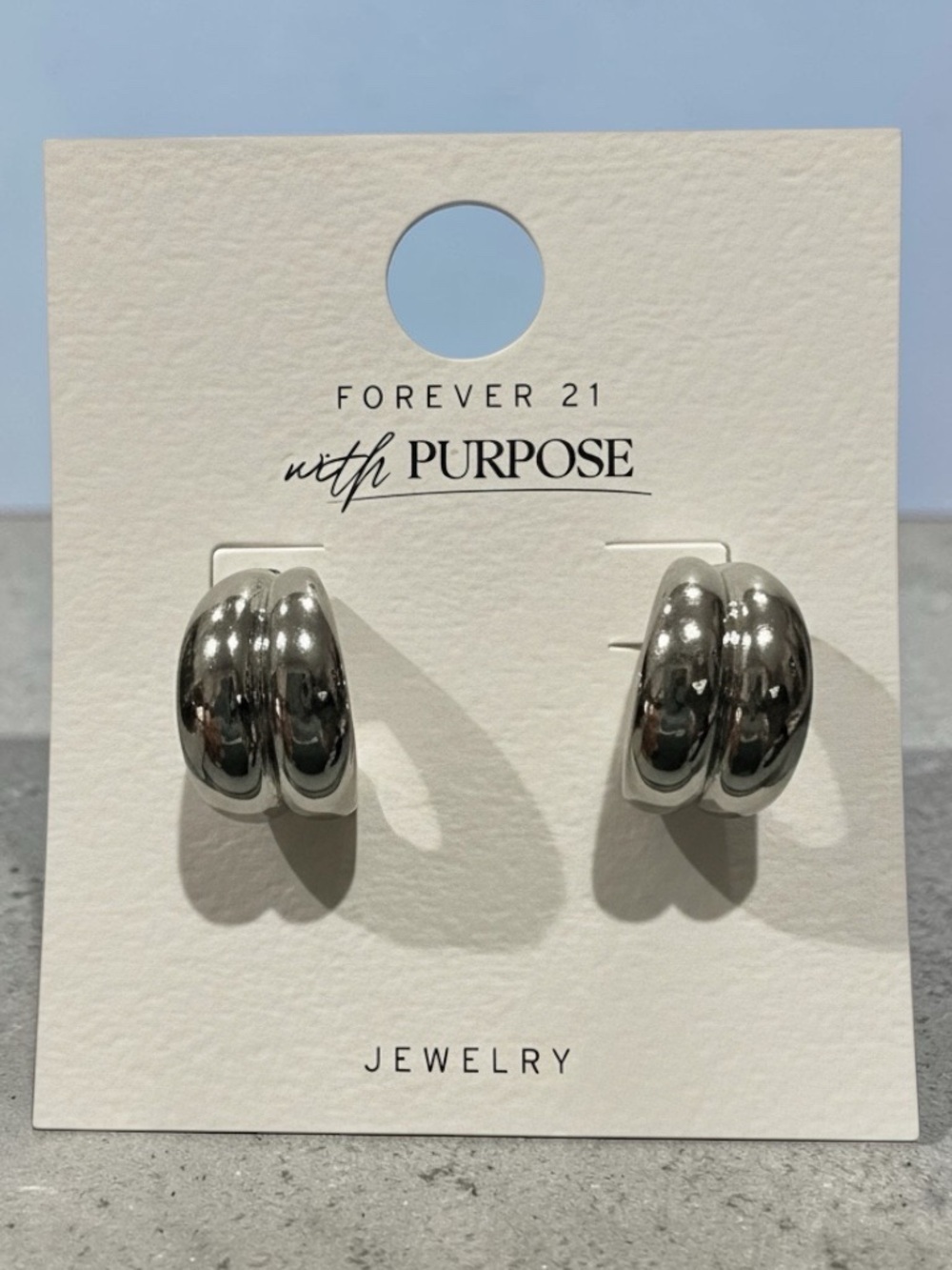 Forever 21 Silver Twisted Hoop Earrings – NWT ✨
